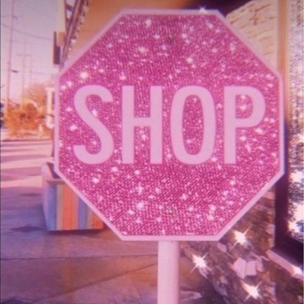 Meet your Posher, April